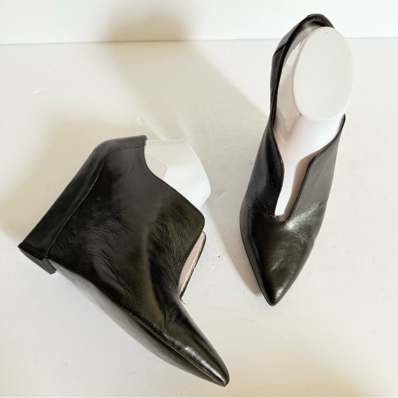 Donald J. Pliner Black Ankle Boots - Picture 2 of 16